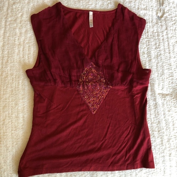 Raga Anthropologie Blouse Sequined Detail V-Neck Sleeveless Maroon Medium - Picture 3 of 6